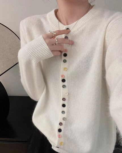Vana | Timeless Buttoned Cardigan