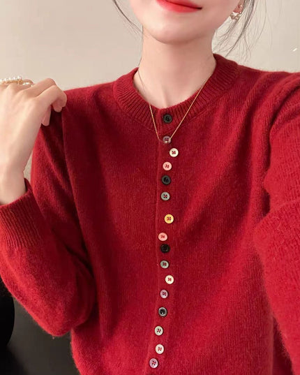 Vana | Timeless Buttoned Cardigan