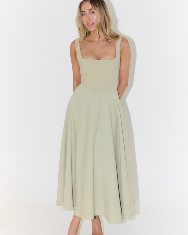 Nora | Timeless Elegant Midi Dress