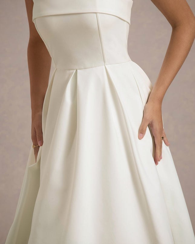 Luna Fontenot | Elegant Strapless Midi Dress
